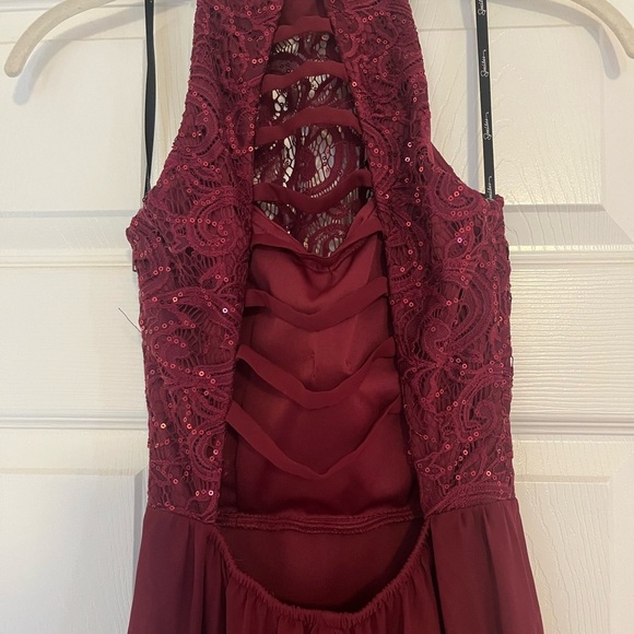 Speechless Size 1 Burgundy Halter Sequin Dress - Picture 3 of 6